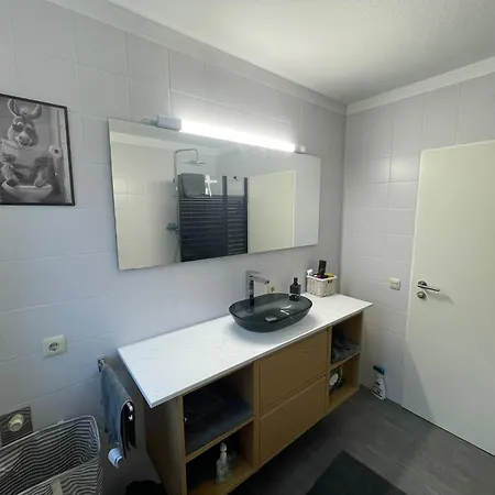 Newly Furnished 83m2 3-room In